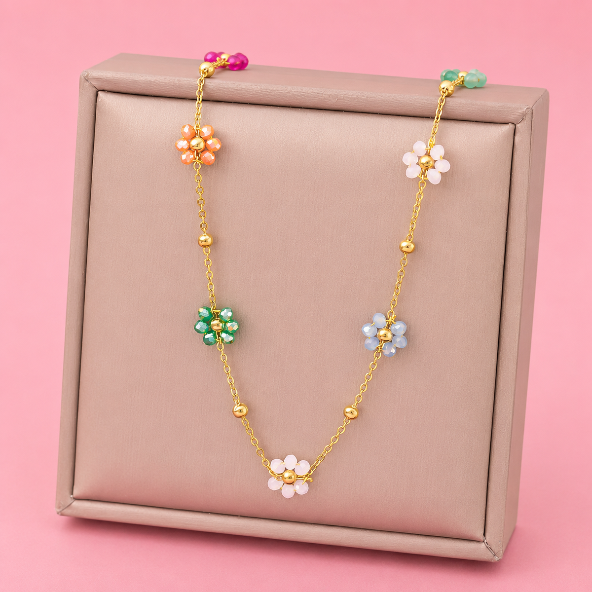 Collier pâquerettes